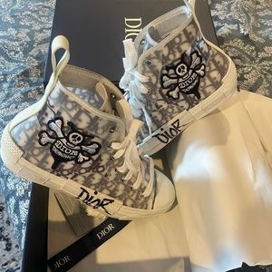 Christian Dior B23 in great condition